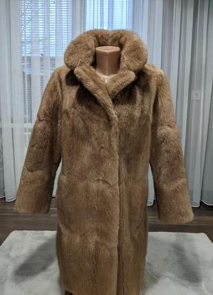 Модна шуба, шубка з натурального хутра/польова норка/.в шубі 2 кишені.застібки на крючках.