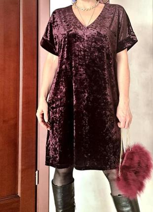 Ошатне плаття сукня міні оксамит пряме1 фото