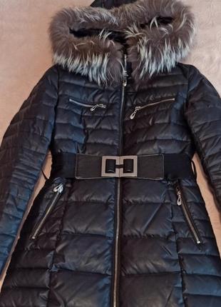 Продам зимове пальто (пуховик!!!)з натуральним хутром чорнобурки1 фото