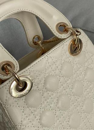 Женская стильная небольшая бежевая сумка с ручками и ремешком 🆕 удобная сумка7 фото