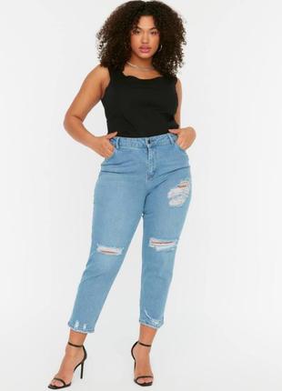 Женские джинсы slim с потертостями plus size