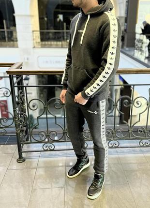 Мужские тёплые спортивные костюмы adidas3 фото