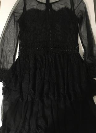 Платье кружевное