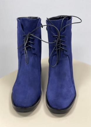 Жіночі замшеві черевики синього кольору на каблуку 6 см3 фото