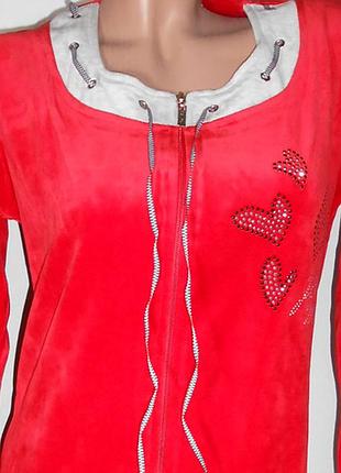 Велюровый халатик на молнии, красного цвета, м, турция.