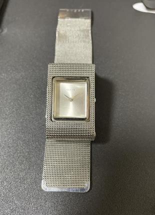 Годинник guess
