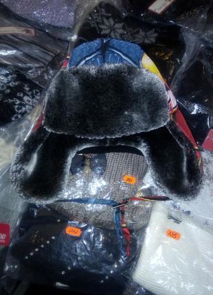 Яркая зимняя шапка с мультами2 фото