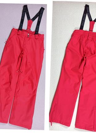 Яркие  розовые горнолыжные штаны в состоянии новых.
