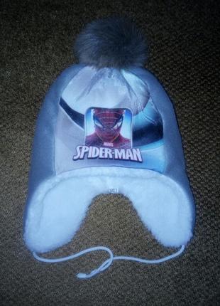 Тёплая шапка со спайдерменом