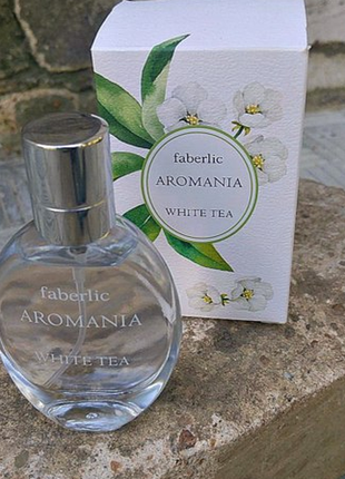 Туалетна вода для жінок aromania white tea 3042 фаберлік
