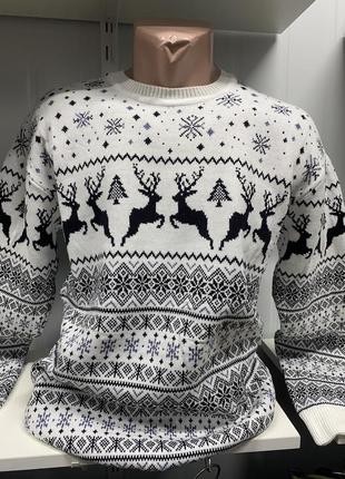 Білий новорічний светр з оленями❄️❄️❄️4 фото