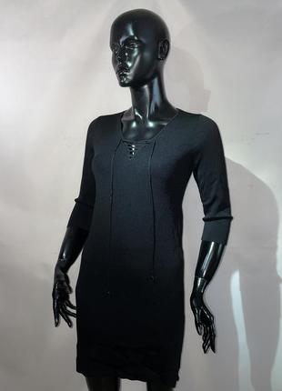 Чорна трикотажна сукня
