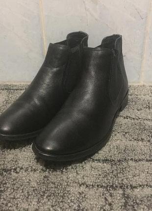 Жіночі шкіряні ботінки roberto santi  37р