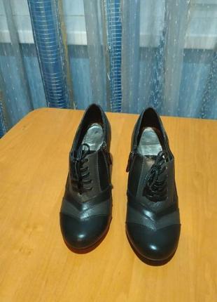 Продам оригинальные кожаные туфли