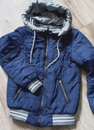 Спортивна куртка на хлопчика