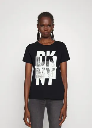 Футболка dkny