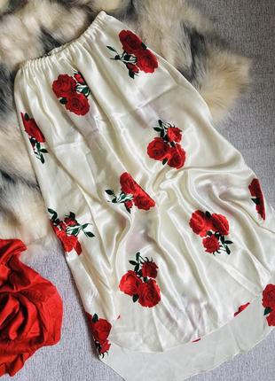 Спідниця атласна в квітковий принт сатинова юбка кремова з червоними розами -s,m.1 фото