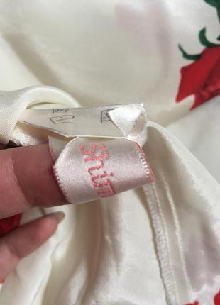Спідниця атласна в квітковий принт сатинова юбка кремова з червоними розами -s,m.2 фото