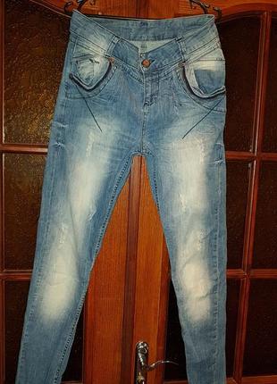 Стильні нові джинси magnum з високою полсадкой 30-31р-р
