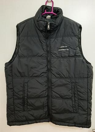 Теплая мужская жилетка