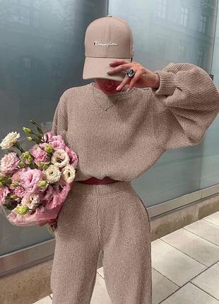 Супер крутий, теплий костюмчик oversize. тепла вовняна тканина.  к