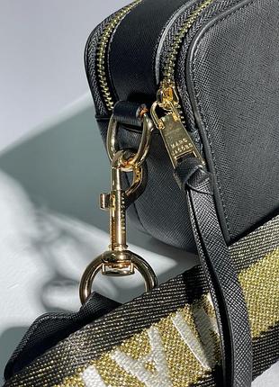 Женская черная с золотом сумка через плечо marc jacobs 🆕маленька сумка кросс боди 8