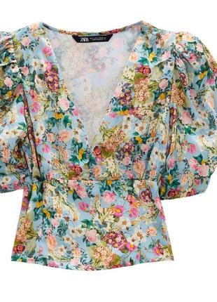 Блузка с  красивыми рукавами