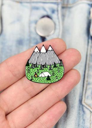 Значок пін гори, брошка ліс, літній табір у горах, пін природа, емальована брошка