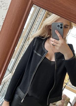 Чорний піджак жакет з вставками зі шкіри