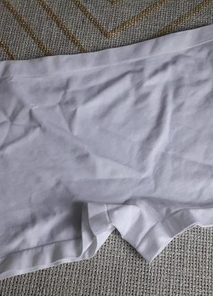 Білосніжні трусики шортики безшовні