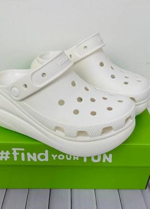 Жіночі шльопанці сабо кроксы на платформе белые crocs Supposed classic crush clog 207521 white