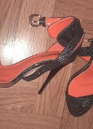 Нові красиві босоніжки на шпильці по устілці 25см