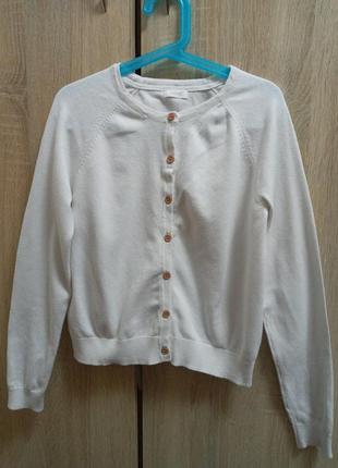 Кофточка на пуговицах.