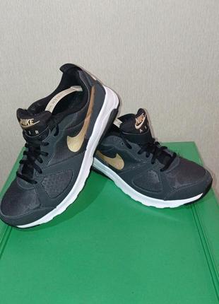 Кросівки фірми nike air 40 размера