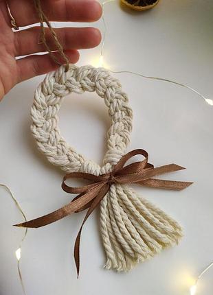 Іграшка на ялинку ручної роботи. іграшка на ялинку. новорічна іграшка. прикраса на...