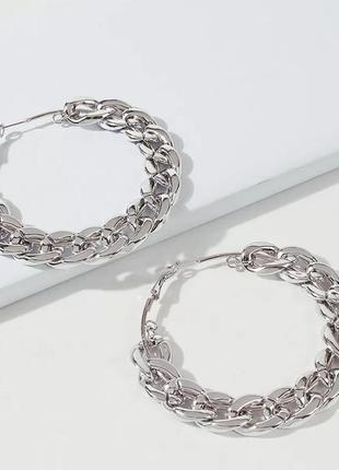 Серёжки-кольца в форме цепочки в серебряном цвете4 фото