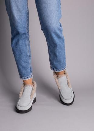 Женские замшевые ботинки серые4 фото