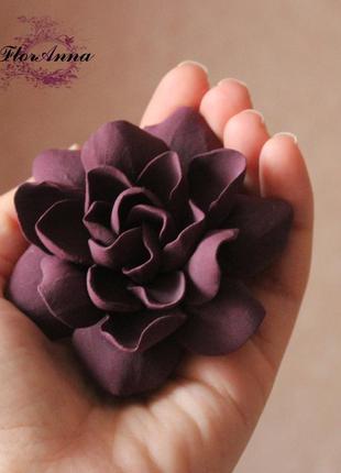 "гардения марсала" заколка/брошь цветок из полимерной глины. оригинальный подарок девушке, женщине.