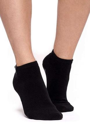 Стильні шкарпетки чорного кольору aftersocks з підошвою для прогулянок босоніж по будь-якій поверхні, подарунок, розмір 36-383 фото