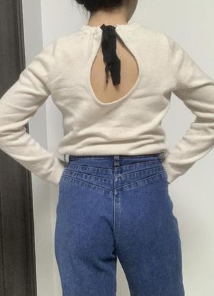 Кофта молочна з відкритою спинкою