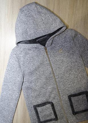 Утеплена подовженна кофта з капюшоном на замку