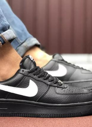 Черные кожаные на меху nike air force low