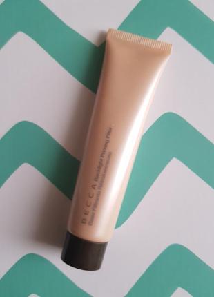 Бестселлер! подсвечивающий праймер becca backlight priming filter