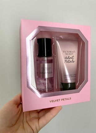 Набір velvet petals gift set , ідея подарунку victoria’s secret