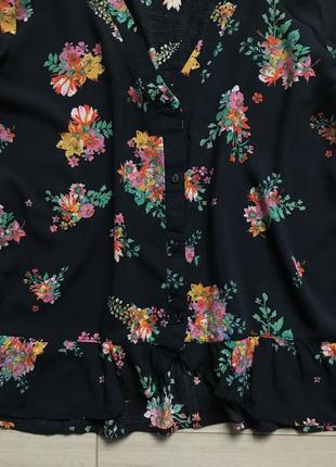 Блуза mango с цветочным принтом и оборками на рукавах5 фото