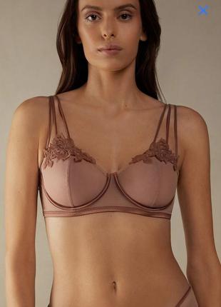 Ліф бра layers of lust balconette bra