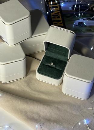 Коробочка для каблучки футляр для пропозиції руки і серця