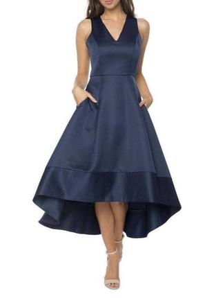 Вечернее коктейльное платье со шлейфом