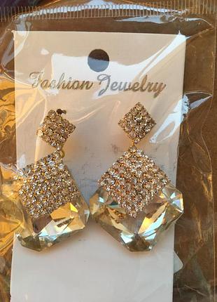 Сережки нові в упаковці