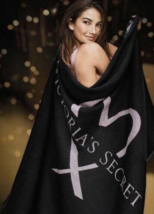 Плед покривало victoria's secret heart fringe throw blanket /2901/